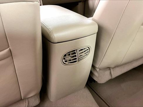 Used 2007 Ford Five Hundred Limited FWD image 8