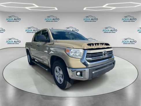 Used 2017 Toyota Tundra SR5 w/ SR5 Upgrade Package image 2