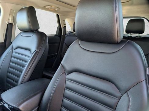 Used 2020 Ford Edge SEL w/ Convenience Package FWD image 18