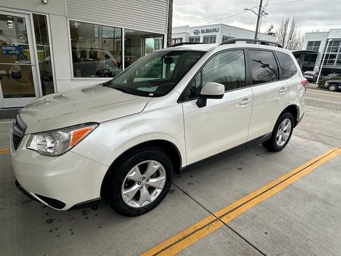 Used 2015 Subaru Forester 2.5i Premium w/ All-Weather Package image 3