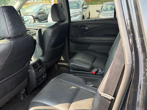 Used 2019 Honda Pilot Touring image 13