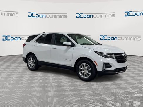Used 2024 Chevrolet Equinox LT FWD image 2