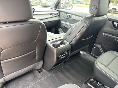 Used 2025 Buick Enclave Preferred image 12