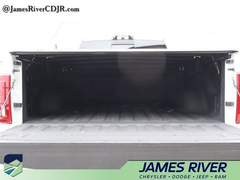 Used 2025 RAM 3500 Laramie w/ Sport Appearance Package AWD/4WD image 14