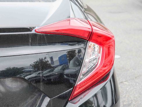 Used 2017 Honda Civic EX-T image 8
