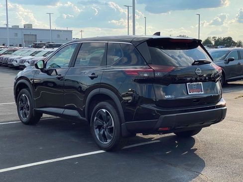 New 2026 Nissan Rogue SV FWD image 6