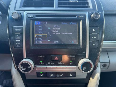 Used 2012 Toyota Camry LE image 13