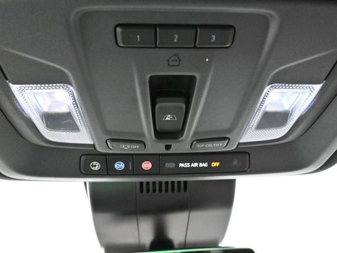 Used 2023 Chevrolet Silverado 1500 ZR2 w/ Technology Package image 28