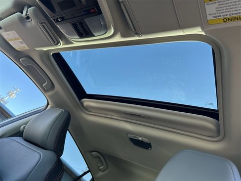 New 2025 Subaru Crosstrek 2.5i Limited image 18