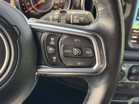 Used 2021 Jeep Wrangler Unlimited Sahara AWD/4WD image 34