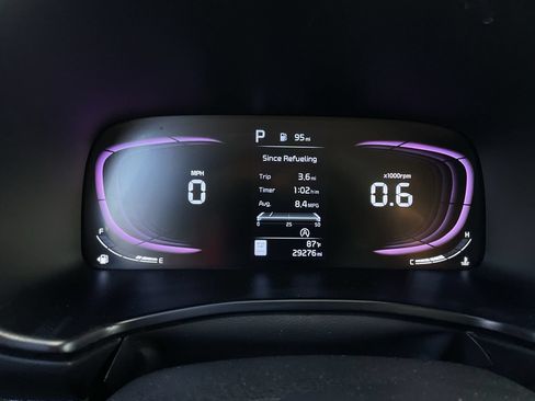Used 2025 Kia Soul LX w/ LX Technology Package FWD image 25