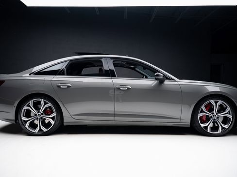 Used 2024 Audi S6 Premium Plus w/ Premium Plus Package image 36