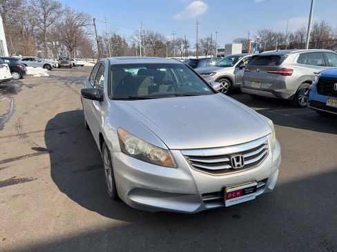 Used 2011 Honda Accord EX image 18