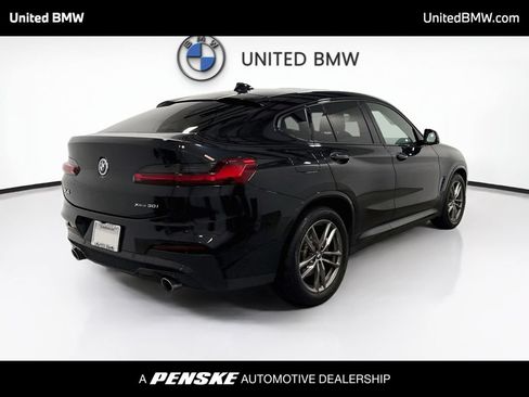 Used 2021 BMW X4 xDrive30i w/ M Sport Package AWD/4WD image 5