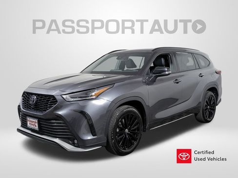 Certified 2025 Toyota Highlander XSE AWD/4WD image 1