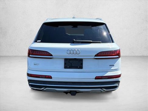 Used 2023 Audi Q7 2.0T Premium w/ Towing Package AWD/4WD image 6