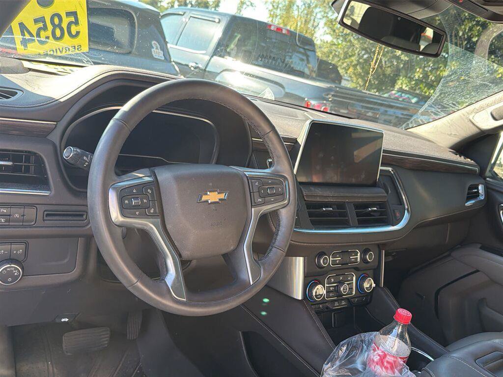 Used 2023 Chevrolet Tahoe LT w/ LT Signature Plus Package AWD/4WD image 2