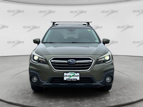 Used 2019 Subaru Outback 3.6R Touring w/ Popular Package #3A AWD/4WD image 2