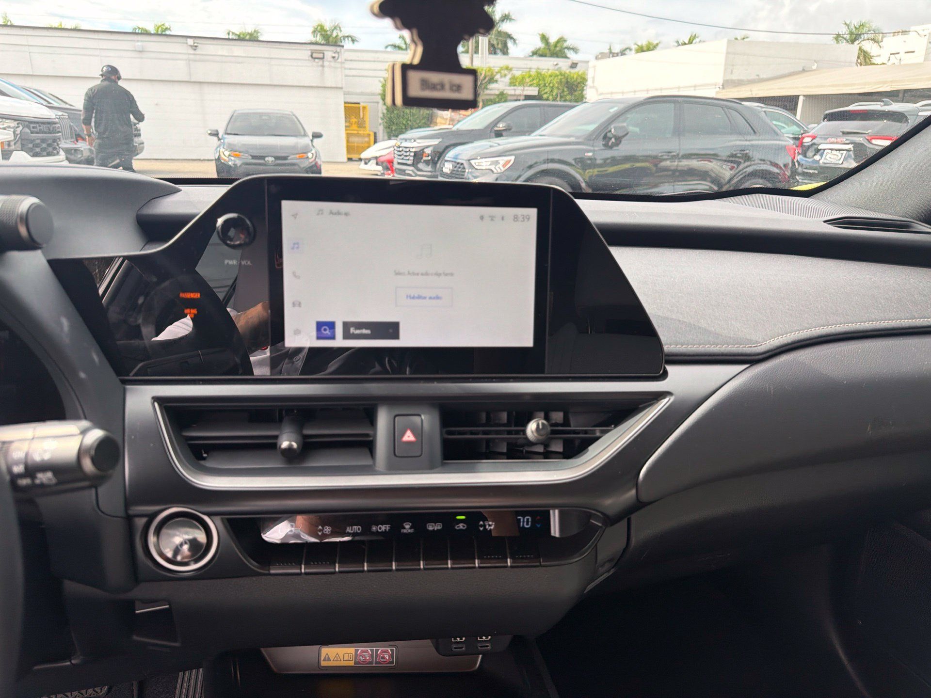 Used 2025 Lexus UX 300h FWD w/ Accessory Package (Z1) image 20