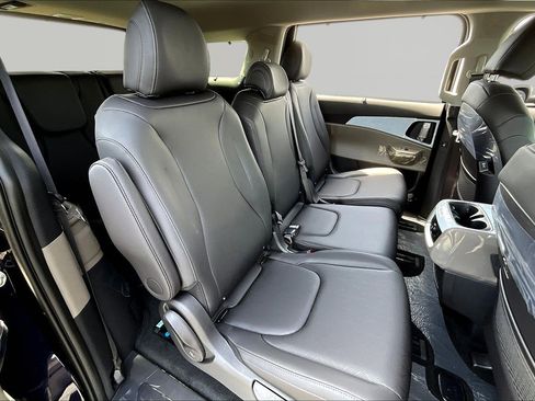 New 2026 Kia Carnival EX FWD image 19