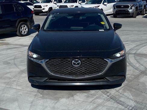 Used 2019 MAZDA MAZDA3 Sedan image 3