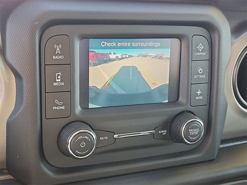 Certified 2021 Jeep Gladiator Sport image 17