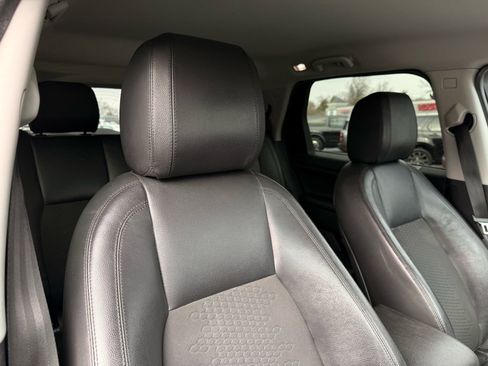 Used 2016 Land Rover Discovery Sport SE image 15