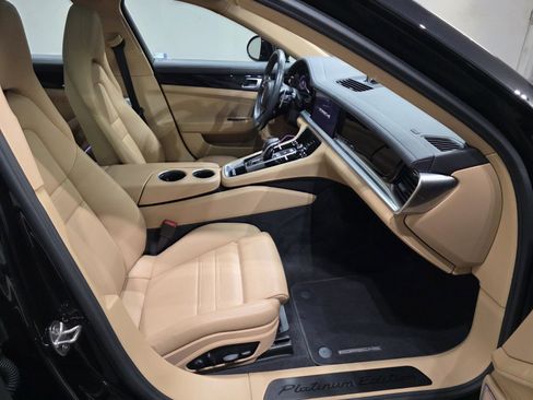 Used 2023 Porsche Panamera 4 Platinum Edition AWD/4WD image 21
