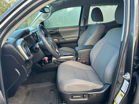Used 2022 Toyota Tacoma SR5 image 13