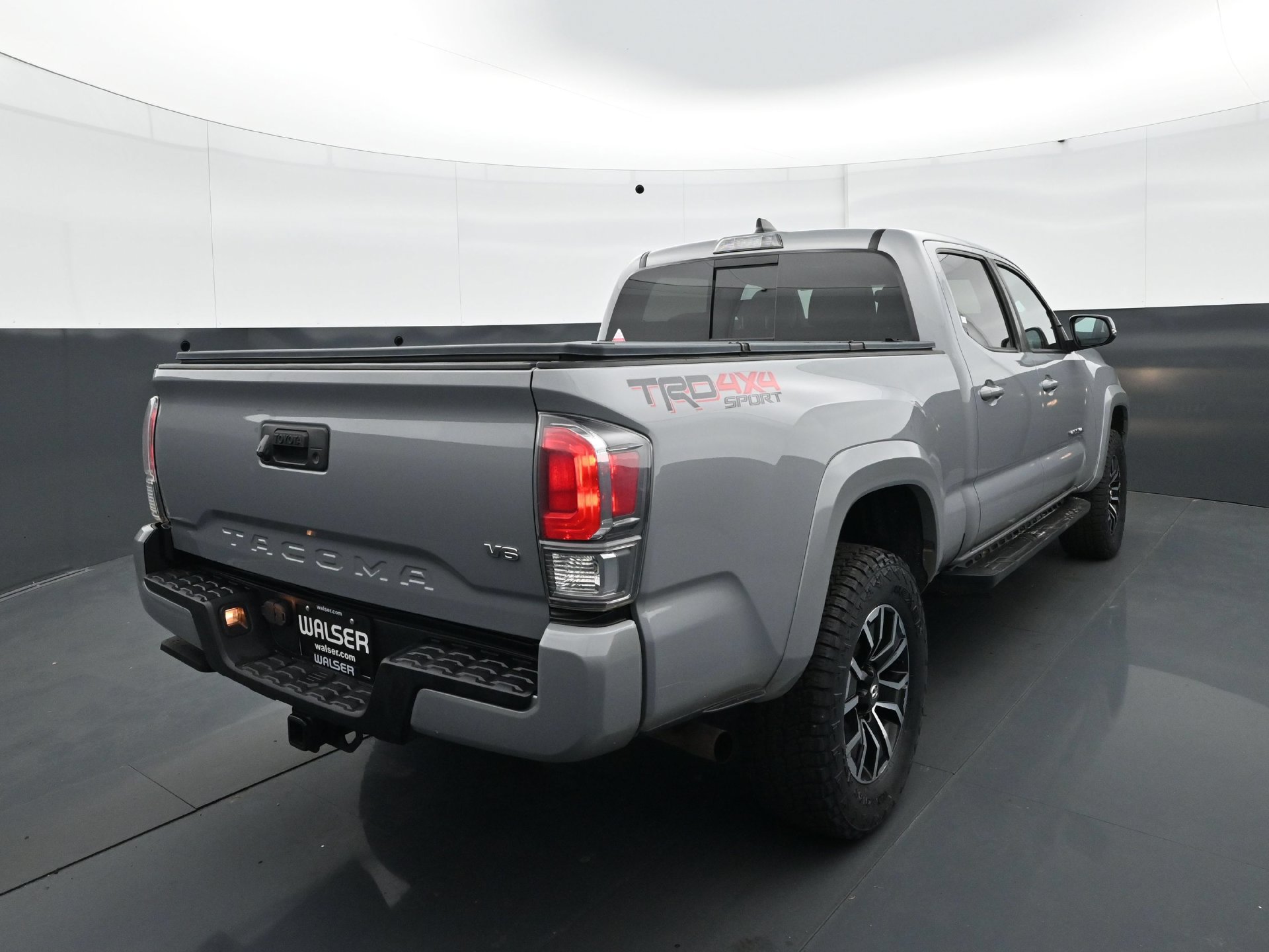 Used 2020 Toyota Tacoma TRD Sport AWD/4WD image 6
