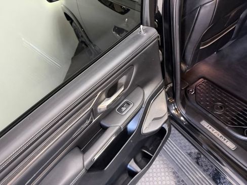 Used 2020 RAM 1500 Limited w/ Black Appearance Package AWD/4WD image 35