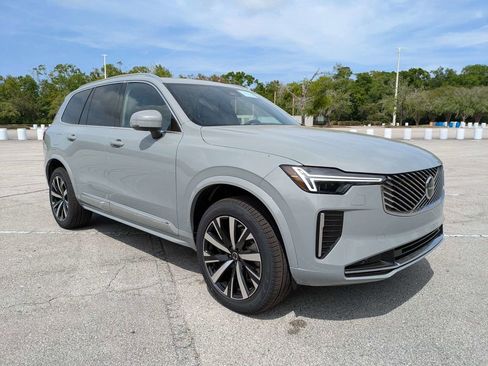 New 2026 Volvo XC90 B5 Core image 8