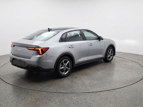 Used 2025 Kia K4 FWD image 7