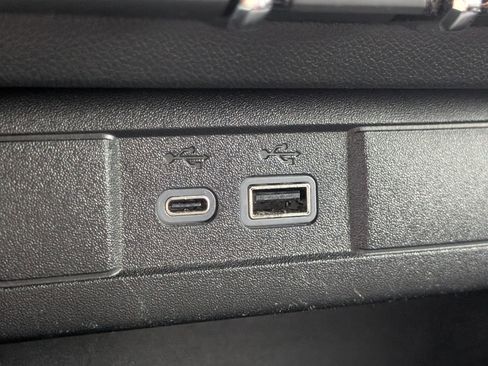 Certified 2023 Chevrolet Colorado Trail Boss w/ Technology Package image 15