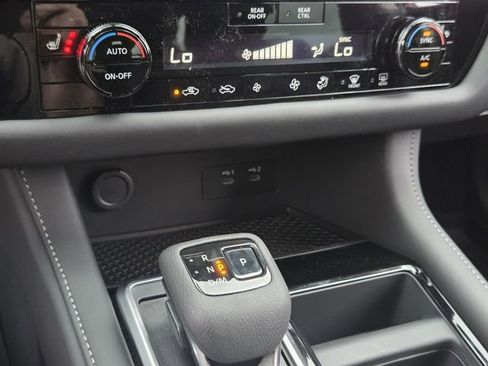 New 2026 Nissan Pathfinder SV FWD image 18