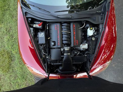 Used 2008 Chevrolet Corvette Coupe w/ Z51 Performance Package RWD image 68