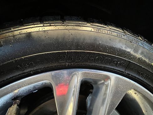 Used 2016 Ford Explorer XLT w/ Equipment Group 202A image 11