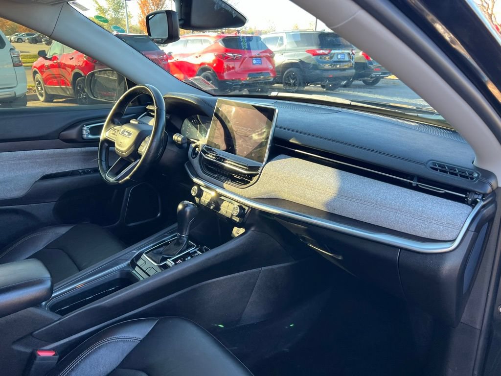 Used 2022 Jeep Compass Latitude AWD/4WD image 25