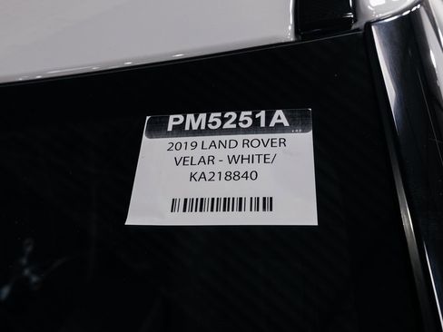 Used 2019 Land Rover Range Rover Velar R-Dynamic SE image 36