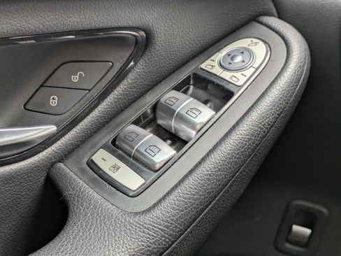 Used 2018 Mercedes-Benz GLC 300 image 26