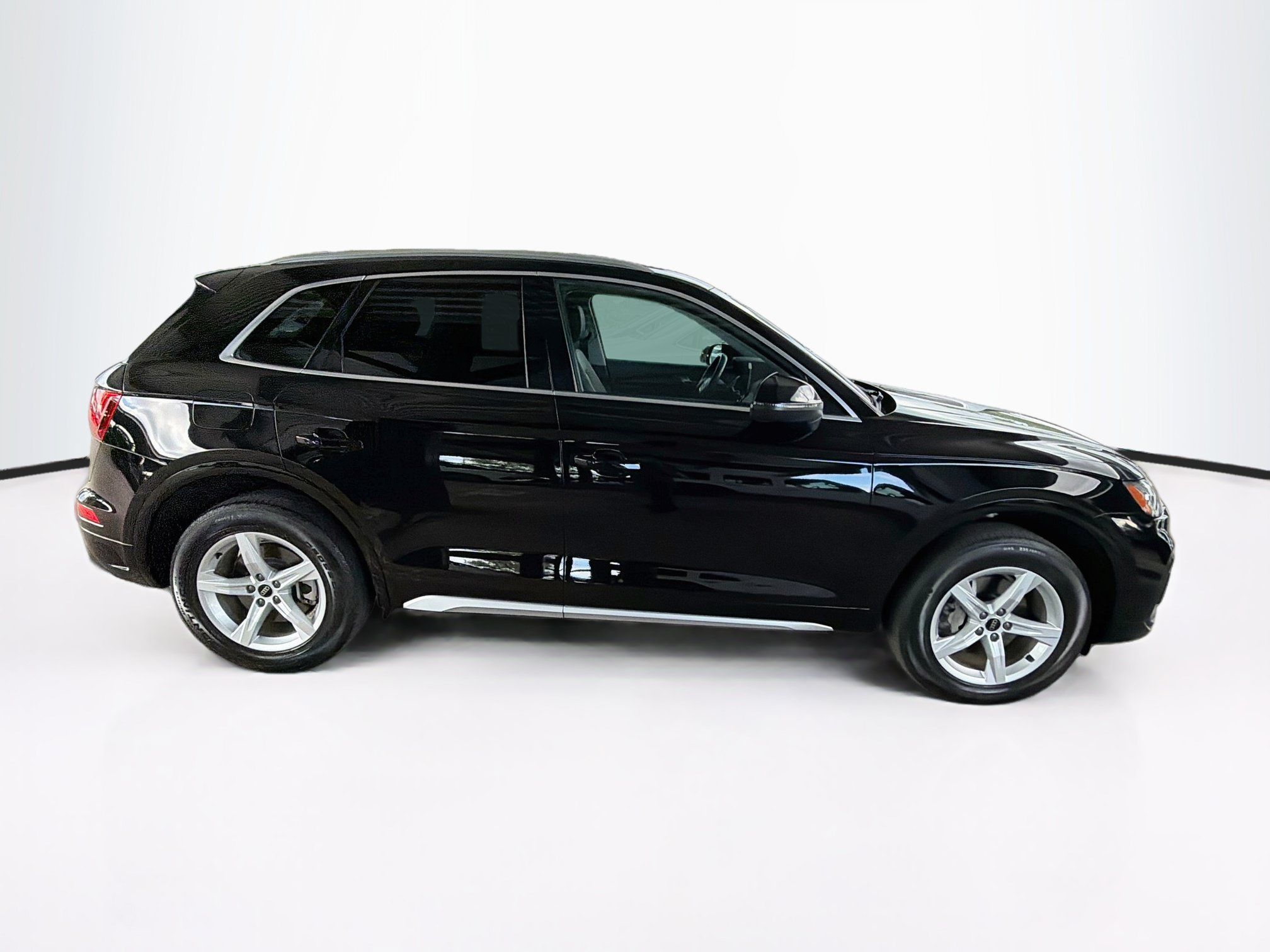 Used 2023 Audi Q5 2.0T Premium w/ Convenience Package AWD/4WD image 10