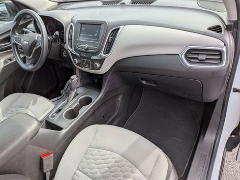 Used 2018 Chevrolet Equinox LS FWD image 37