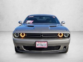 Used 2017 Dodge Challenger SXT video 2