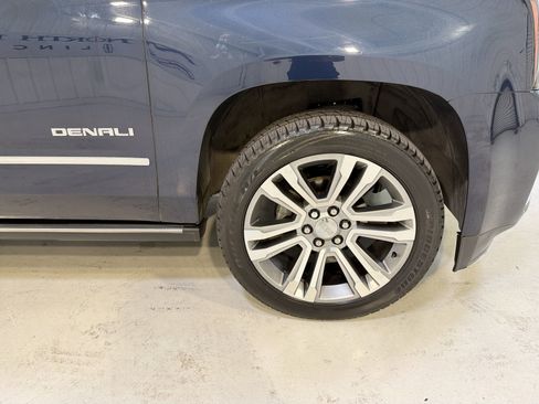 Used 2018 GMC Yukon XL Denali w/ Denali Ultimate Package image 31