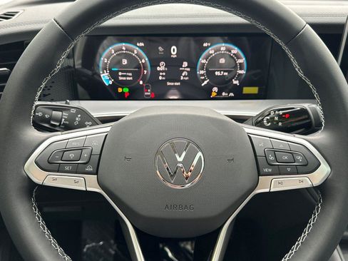 New 2026 Volkswagen Tiguan SE image 22