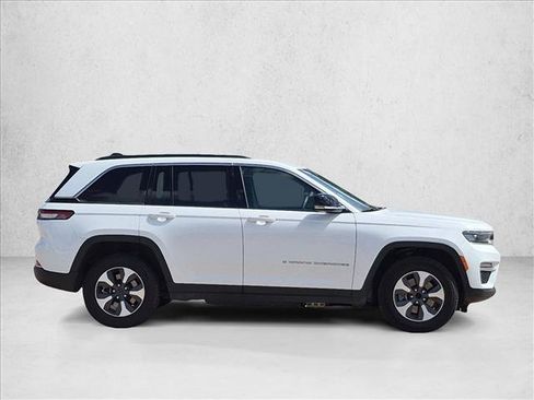 Used 2024 Jeep Grand Cherokee Limited 4xe AWD/4WD image 4