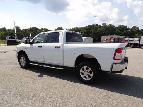 Used 2024 RAM 2500 Big Horn AWD/4WD image 4