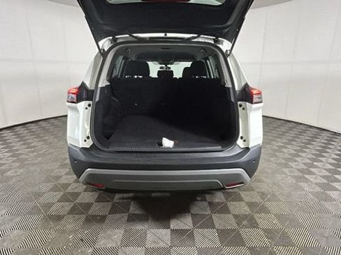 Used 2023 Nissan Rogue S AWD/4WD image 27