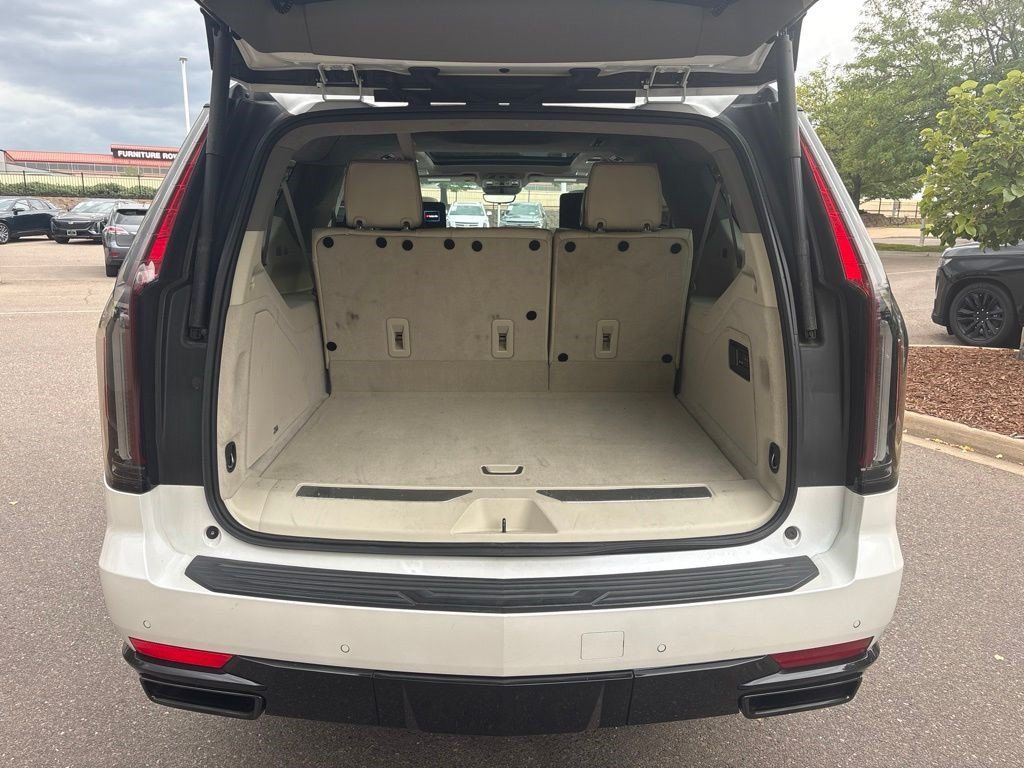 Certified 2024 Cadillac Escalade ESV Sport Platinum w/ LPO, ONYX Package AWD/4WD image 22