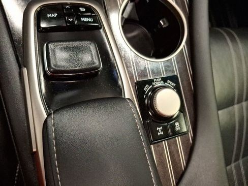 Used 2019 Lexus RX 350L Luxury w/ Accessory Package AWD/4WD image 30